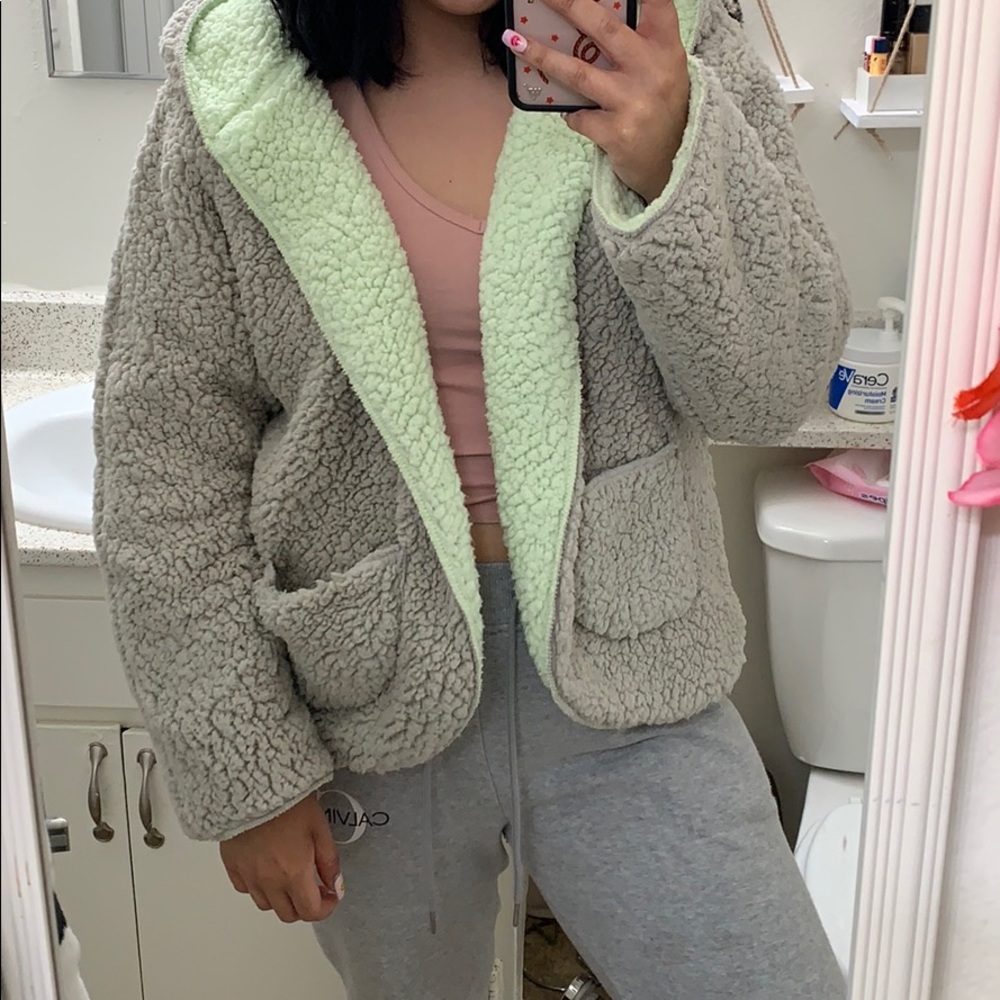 Reversible teddy jacket - Picture 3 of 6